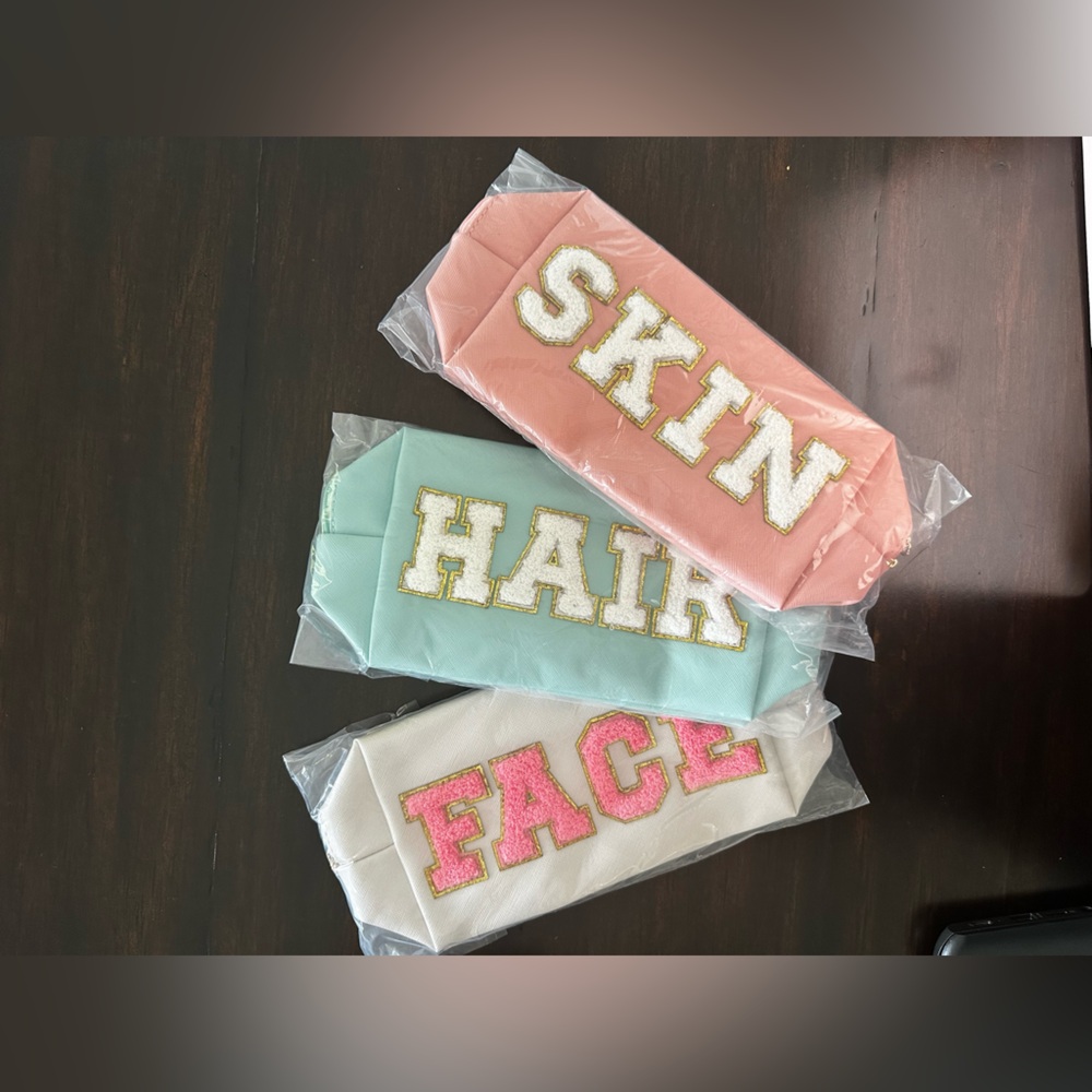 Preppy Chenille Letters Patch Hair Face Skin Travel Bag - Picture 6 of 6